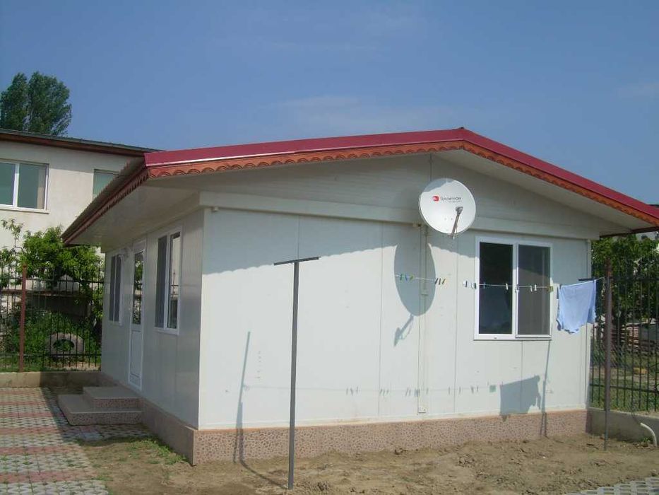 Vand case - structura metalica  - panouri sandwich