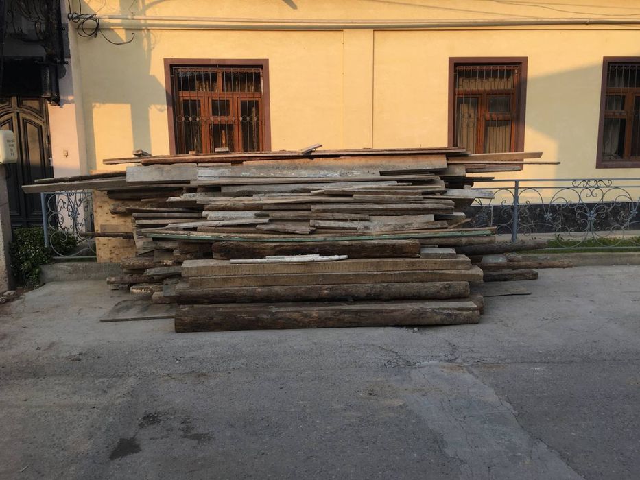 Taxtala sotiladi srochna