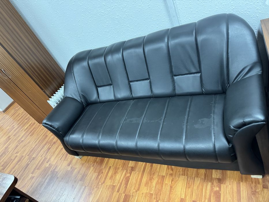 Ofis uchun kojinniy divan