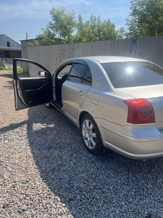 Продам Тойота Авенсис