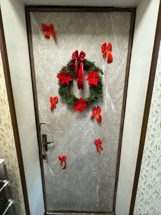 Входной дверь (эшик)