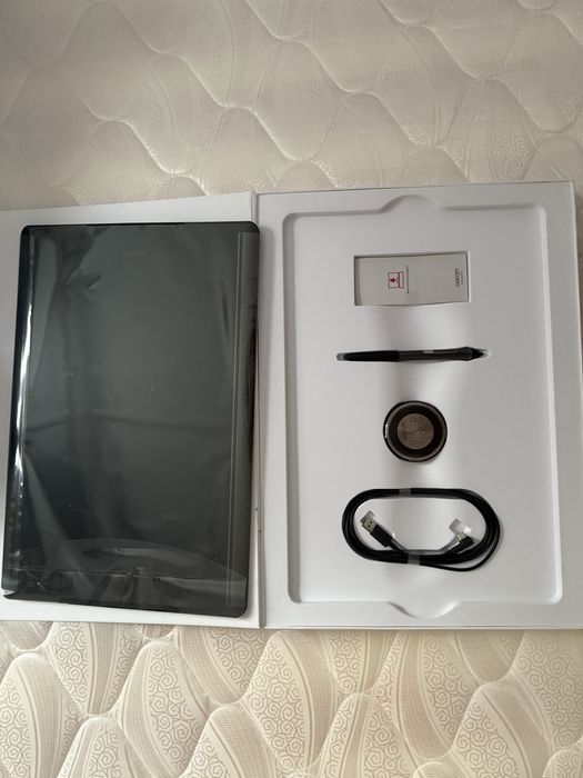 Продам новый планшет для рисования Wacom large Intuos pro