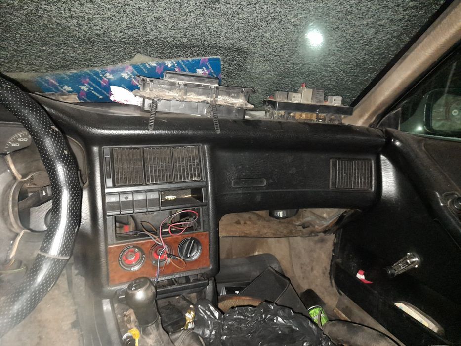 Запчасти детали Ауди 80