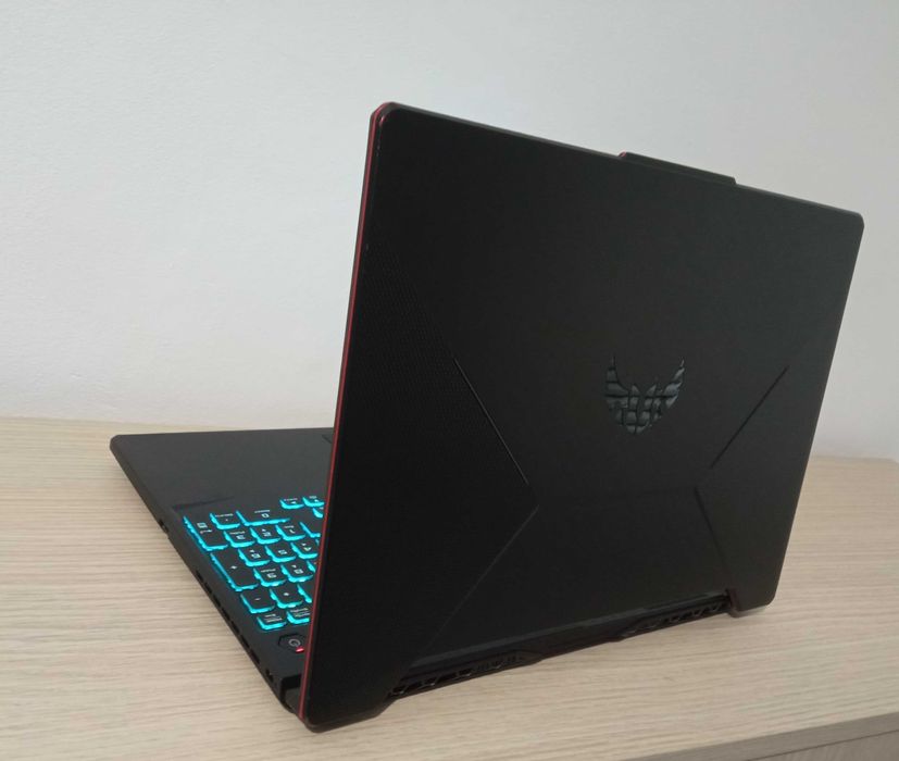 Laptop I7 GAMING 144Hz RATA REFRESH placa video dedicata NVIDIA 16GB ram ecran 15.6 inch IPS 2 placi video windows 11 SSD nvme ASUS ROG TUF