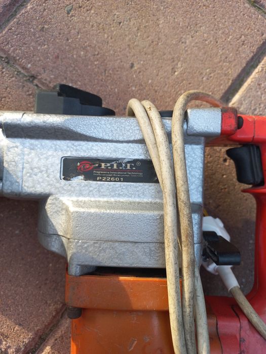 Перфоратор  P I T