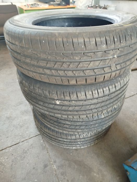 Гуми  215/65-17 Ханкок