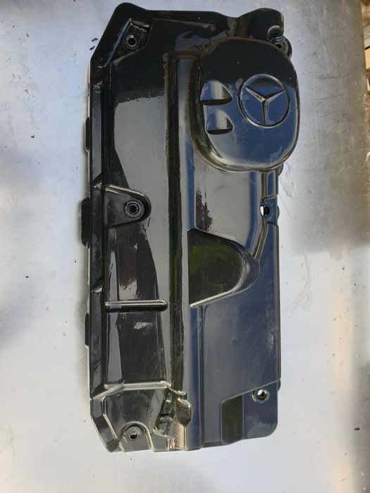 Капак двигател Мерцедес Спринтер