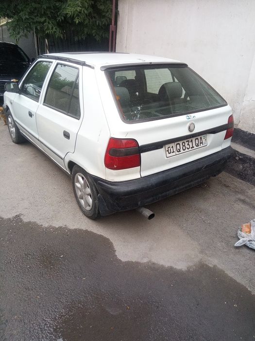 Продаю Шкоду фелицыю на 1996 года читать описания