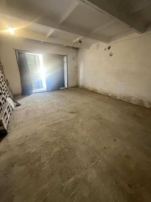 Сдам гараж на две машины