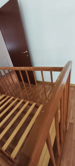 Детская кроватка-манеж