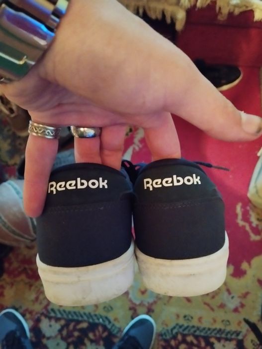 Adidasii Reebok purtatii o data sau de doua orii