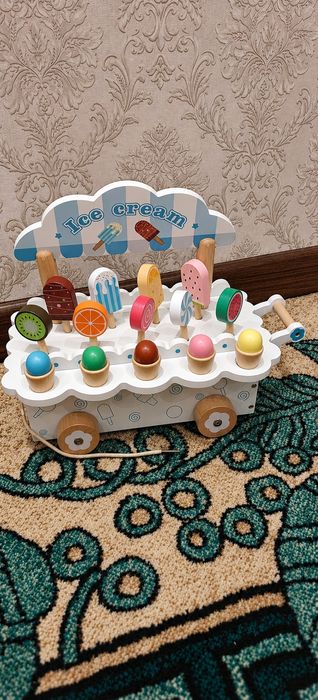 Игровой набор Фургон с Мороженым деревянный.