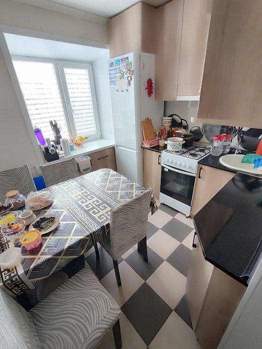 Продается 2-комн (2-30, 4 эт)