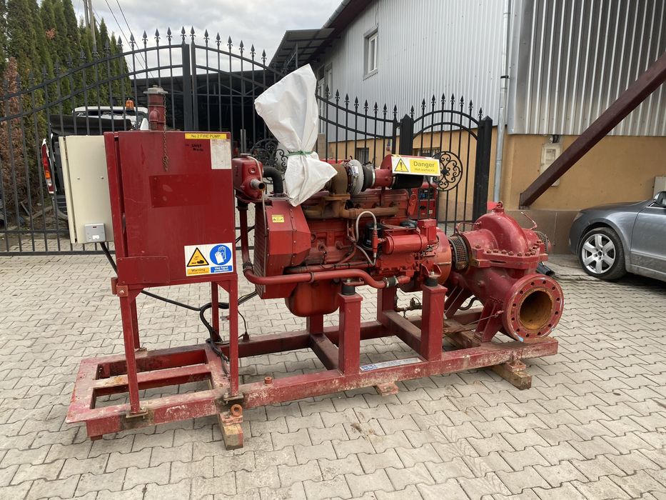 De vanzare pompa de irigati cu motor iveco .