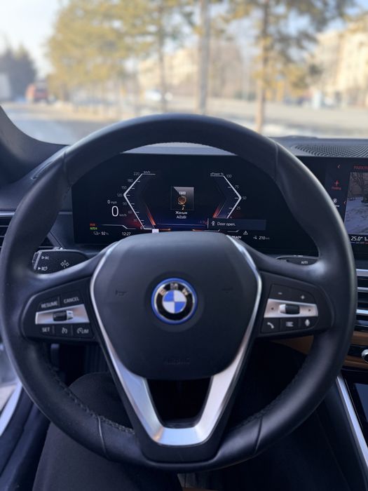 Продам BMW i4 2024