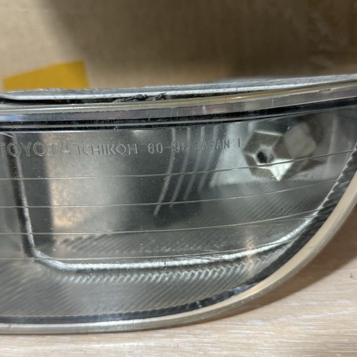 Противотуманки прадо 120  оригинальные.