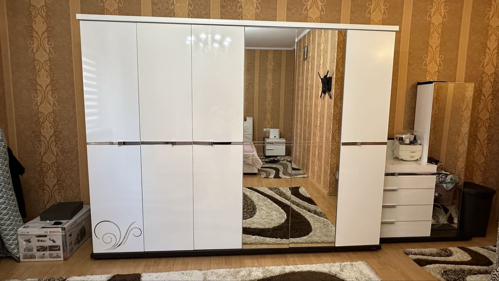 Спальный гарнитур