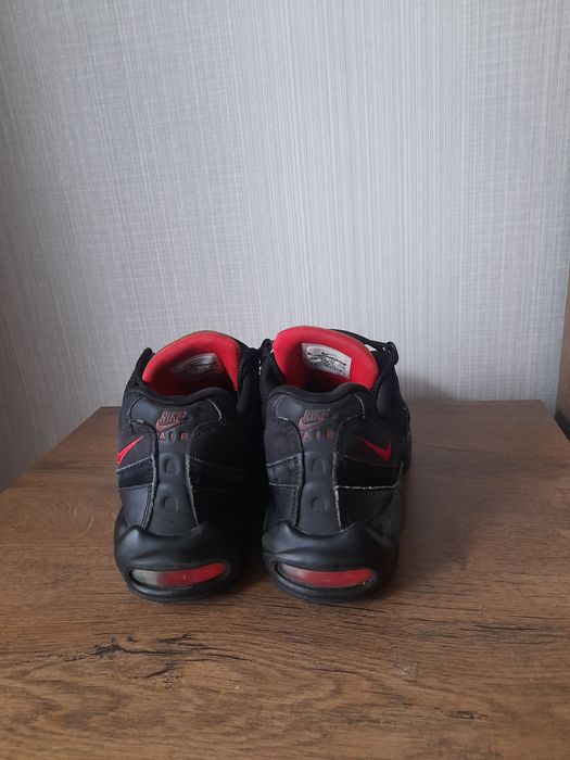 Nike Air max 95 маратонки 42 номер.