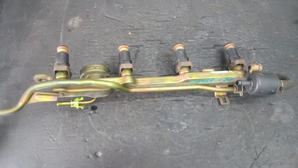 rampa cu injectoare  honda fr-v  1.7 b d17a2