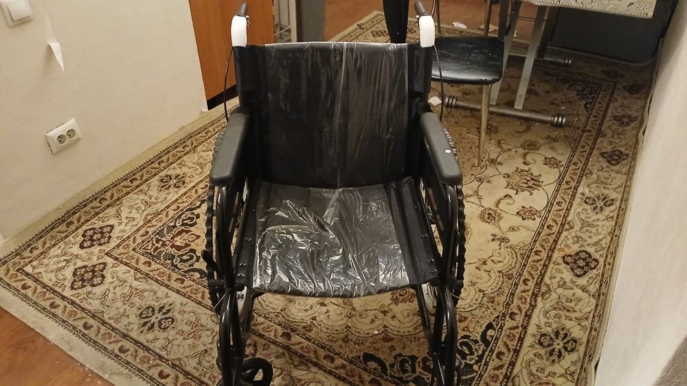 Кресло коляска бу но в очень хорошем состоянии