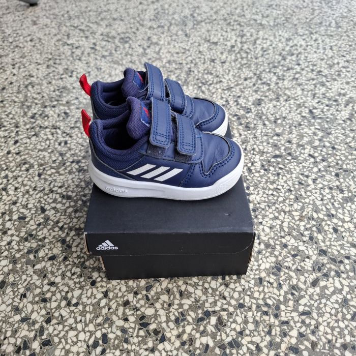 Детски маратонки  адидас.