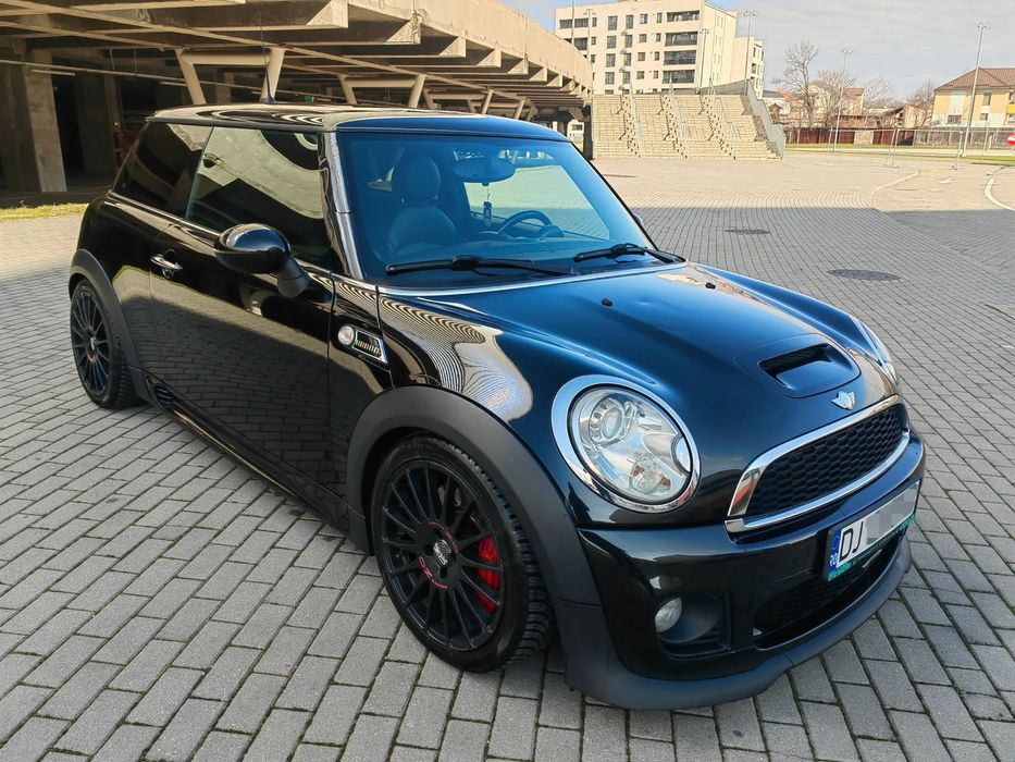 Mini John Cooper Works Accept variante.