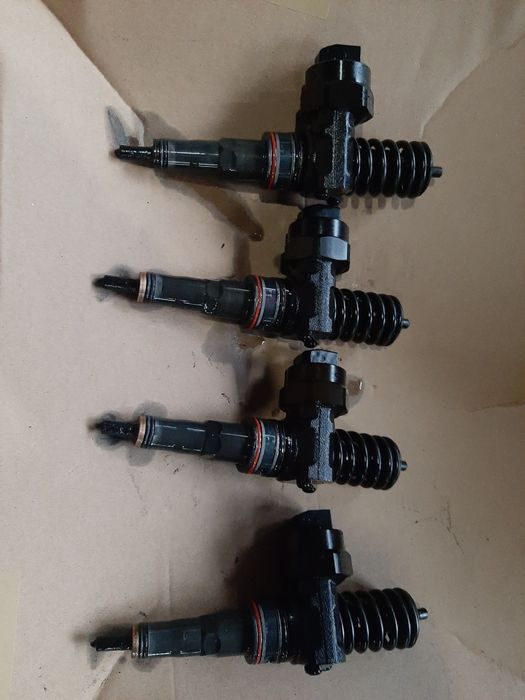Injectoare 1.9 TDI Vw Sharan, Galaxy, Alhambra,Cod motor AUY, cod AW