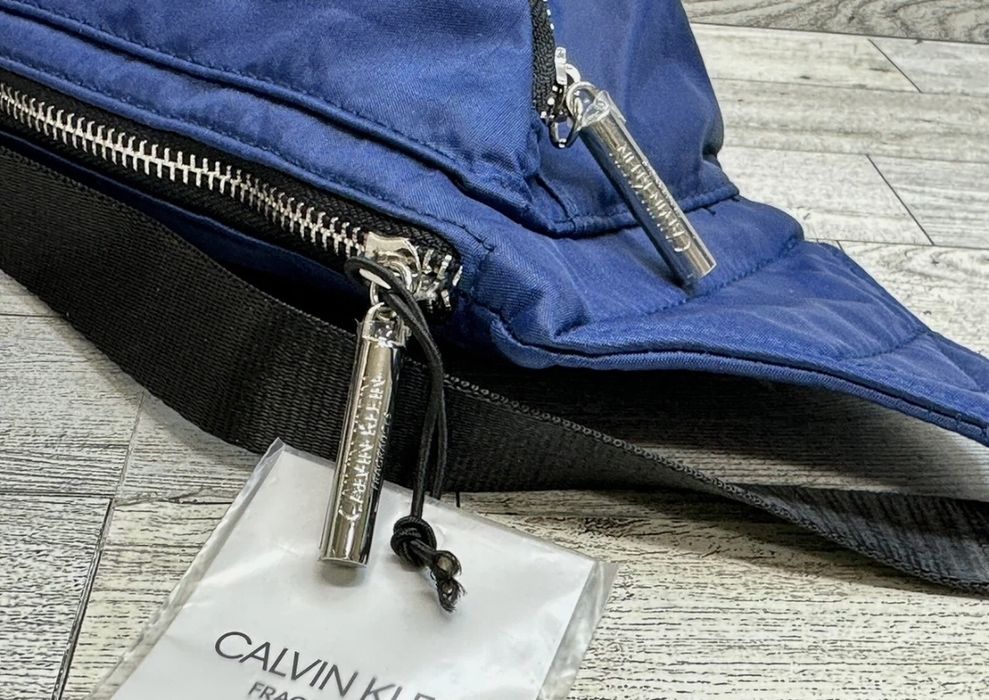 Calvin Klein оригинална унисекс  чанта за кръста Calvin Klein Fragranc