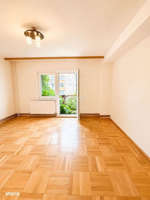 Apartament 4 camere suprafata mare zona Scriitorilor Brasov