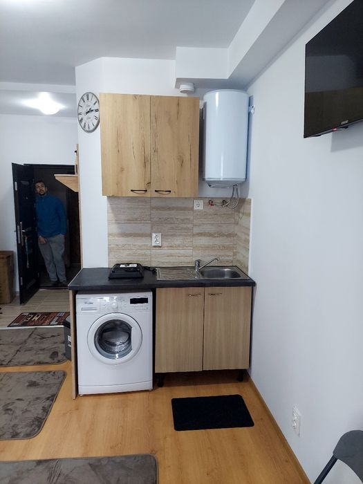 De vânzare garsoniera recent renovată