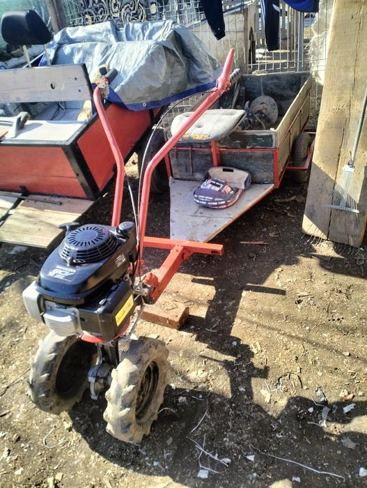 Vînd motocultor Honda 160