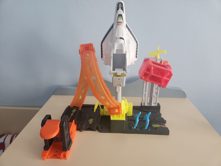 Писти Hot wheels