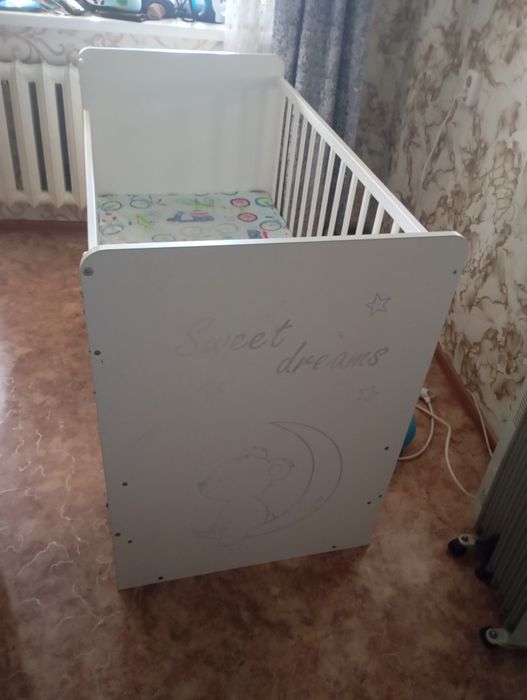 Продам детскую кроватку