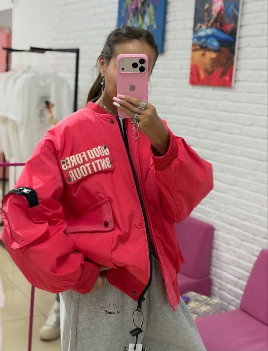 Продам бомбер весенний