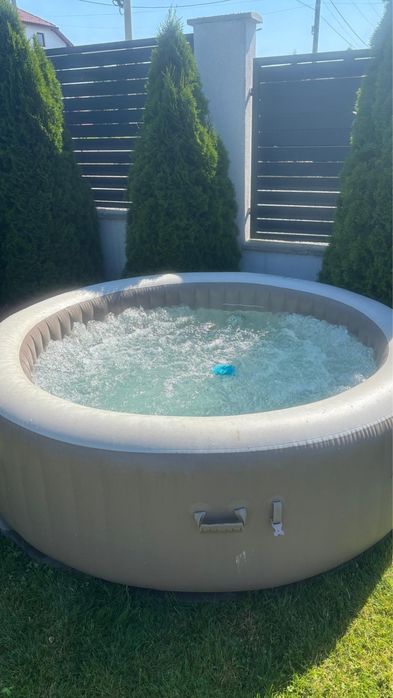 Jacuzzi Intex 6 persoane