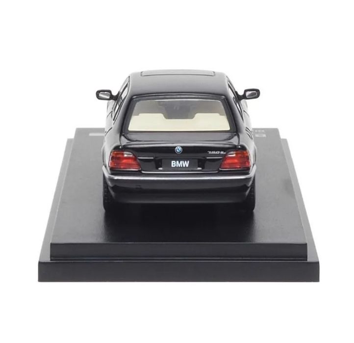 Коллекционная модель BMW E38