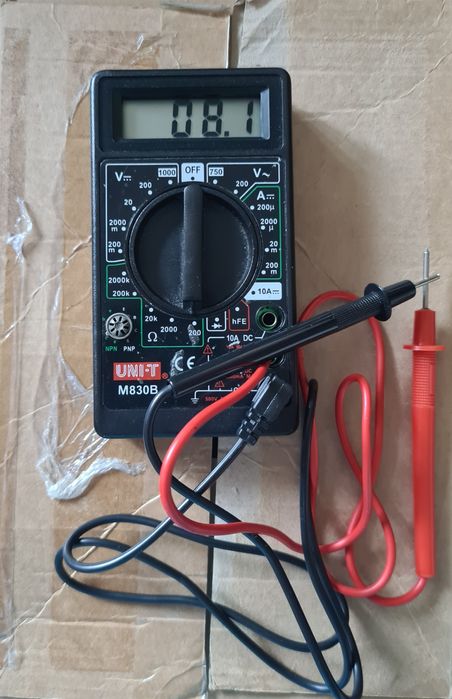 Multimetru digital M830B