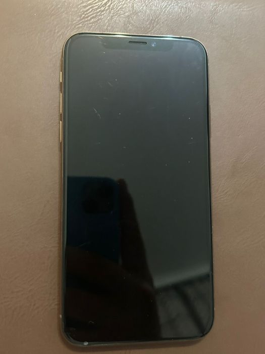 iPhone Xs на 64гб