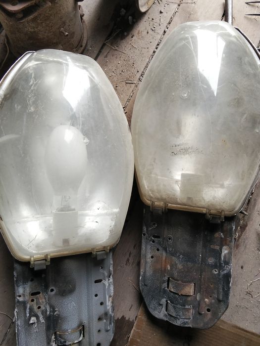 Продам прожектор уличный