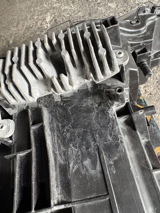 Bmw F30 Bi xenon Десен фар със завиване Би ксенон