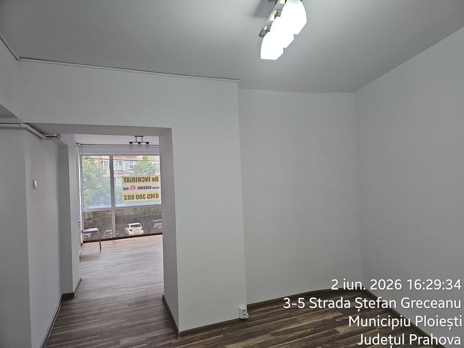 Spaiu birouri ULTRACENTRAL,vedere stradala,,panori luminoase pt logo,,supraf vitrate