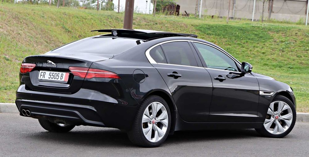 Jaguar XE / 2021 / Facelift / 204 CP / Panoramic/Camere/Lane/Memorii