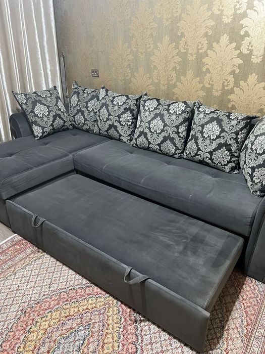 Продаются кресло с диваном