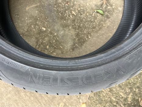 Anvelope vara vredestein 235/40 R19