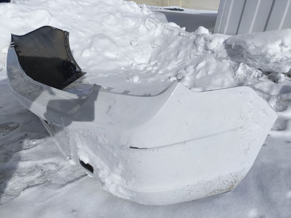 Продам б/у бампер кобальт