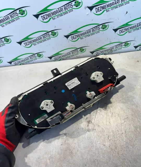 Ceasuri bord Renault Laguna 2002 1.9 DCi MT (120 hp)
