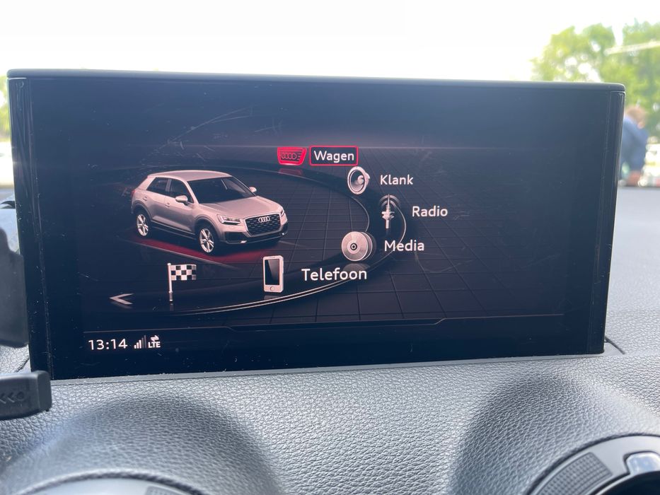 Обява за кола Audi Q2
