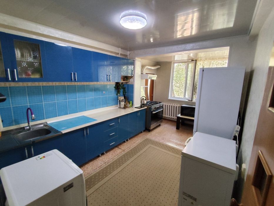 Продается 4 комнатная квартира