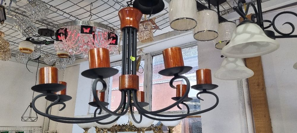 Candelabre cu becuri