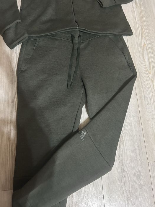 Addidas дамски комплект